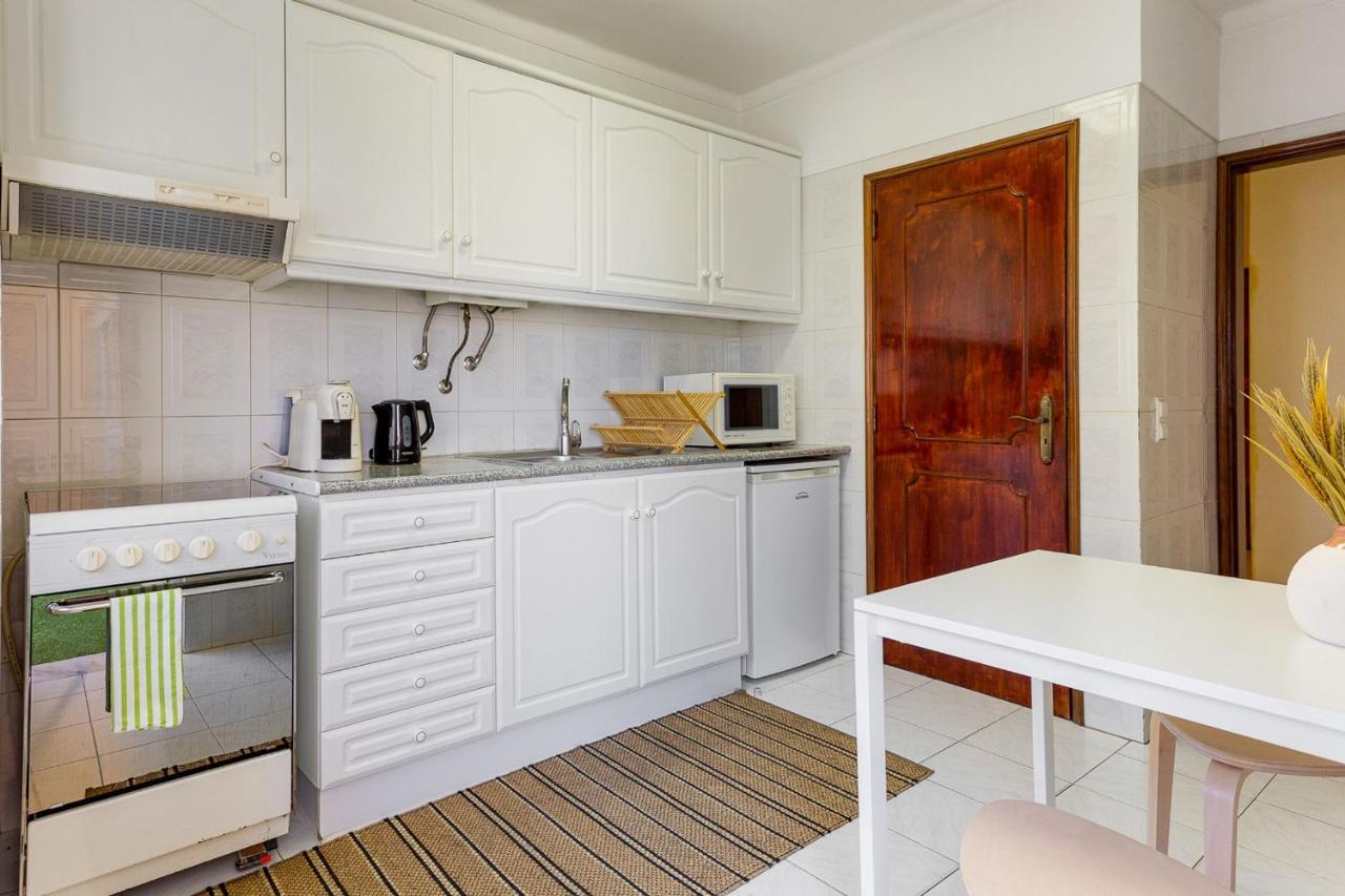 1Br Infante Flat In Quarteira By Lovelystay Luaran gambar